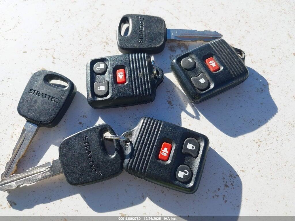 1FMNU42S9YEA13775 2000 FORD EXCURSION photo no. 11