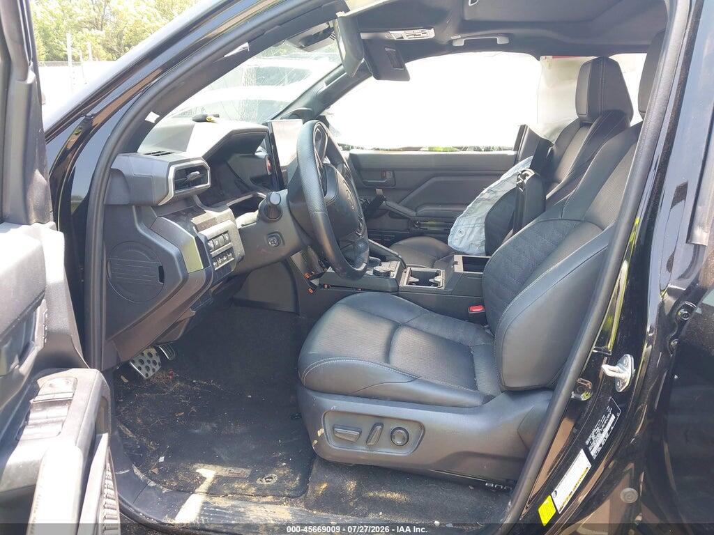 JTEVA5AR2S5006025 2025 TOYOTA 4RUNNER photo no. 5