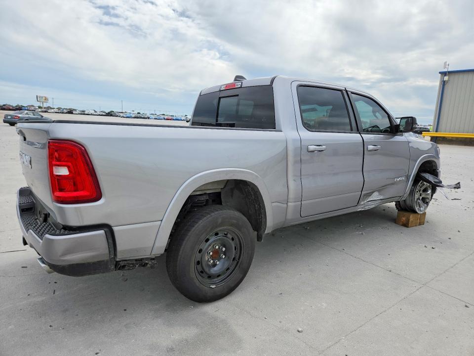 2025 RAM 1500 BIG HORN — Фото 3 из 12
