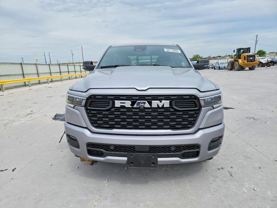 2025 RAM 1500 BIG HORN — Фото 5 из 12