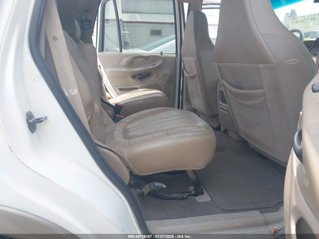 1FMFU18L3YLB51794 2000 FORD EXPEDITION photo no. 8