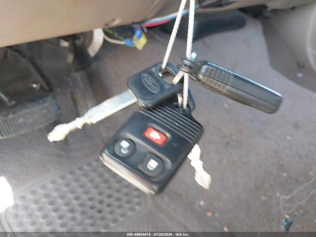 3FTNW20FXYMA35402 2000 FORD F-250 photo no. 11