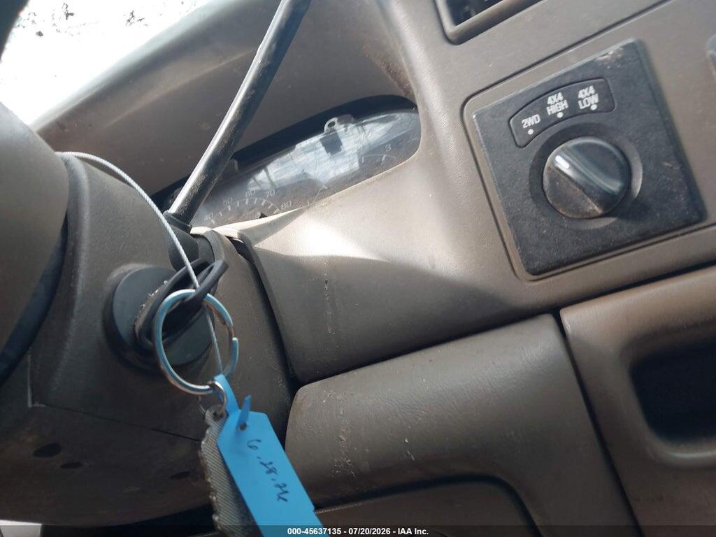 1FTNX21F8YEA30670 2000 FORD F-250 photo no. 11