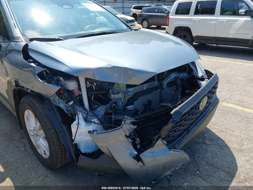 7MUCAAAG2SV127110 2025 TOYOTA COROLLA CROSS photo no. 6