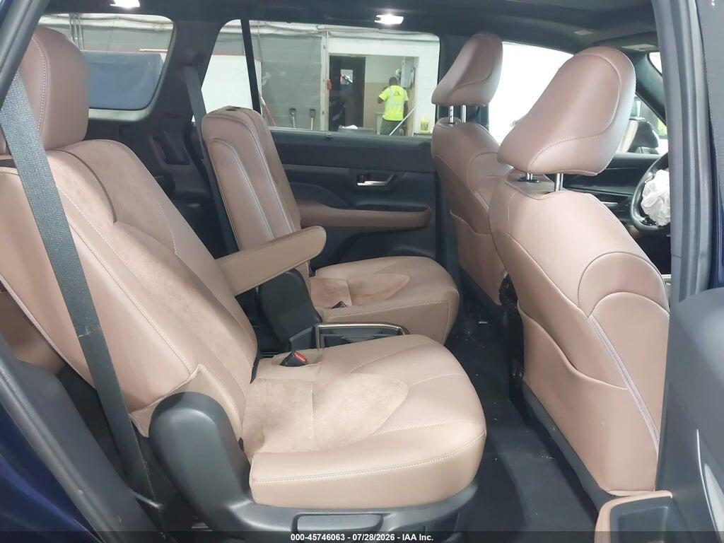 5TDADAB50SS017209 2025 TOYOTA GRAND HIGHLANDER photo no. 8