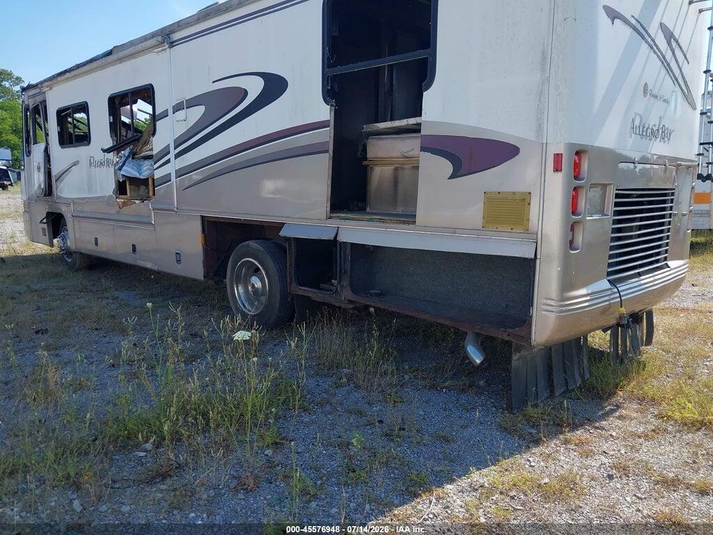 4UZ6EFBC9YCG48502 2000 FREIGHTLINER CHASSIS photo no. 3