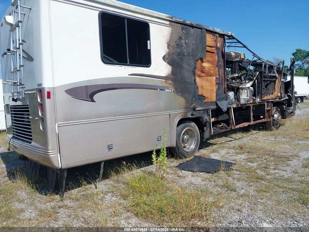 4UZ6EFBC9YCG48502 2000 FREIGHTLINER CHASSIS photo no. 4