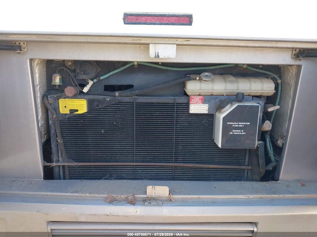 4UZ6XJCA5YCG54694 2000 FREIGHTLINER CHASSIS photo no. 10