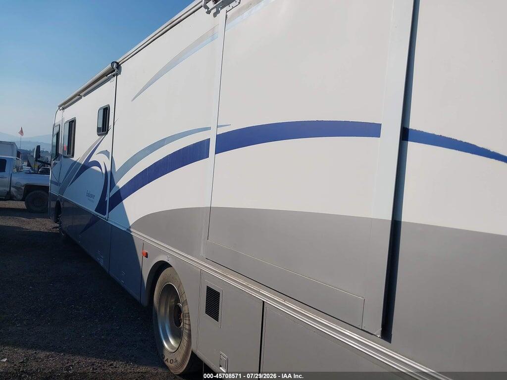 4UZ6XJCA5YCG54694 2000 FREIGHTLINER CHASSIS photo no. 3
