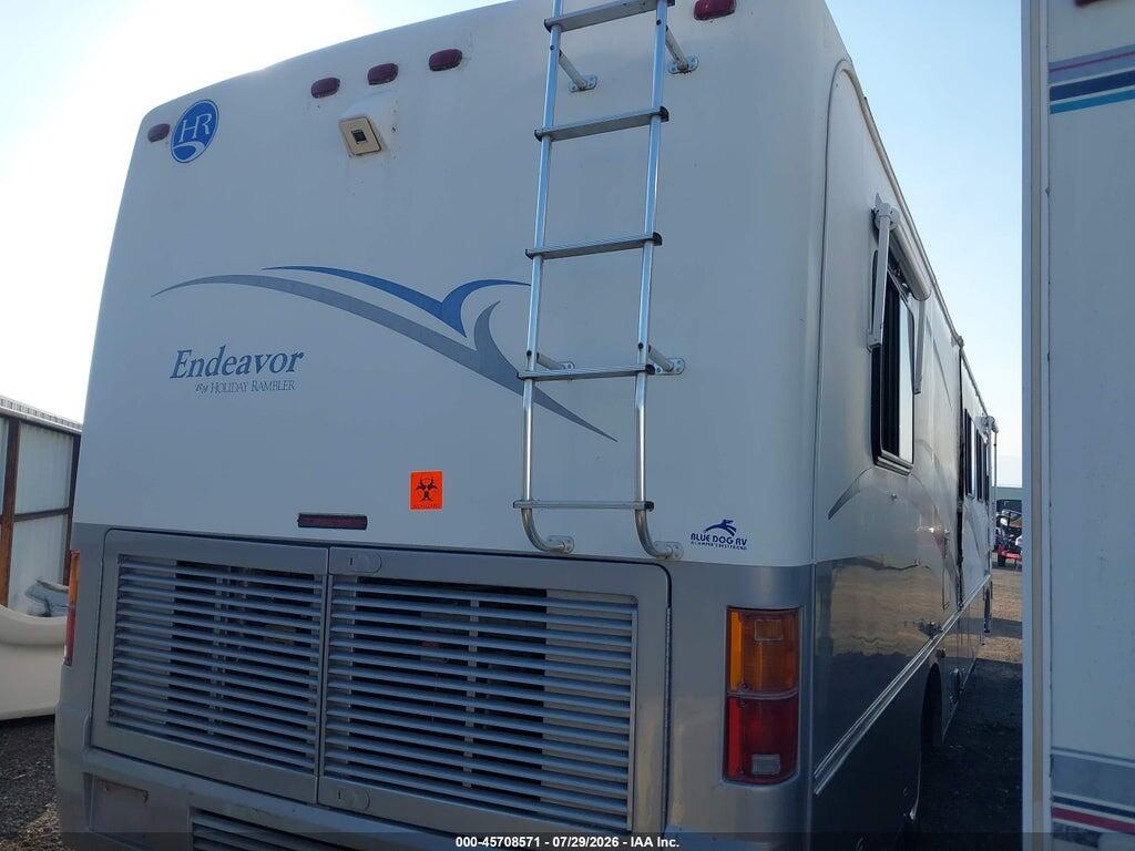 4UZ6XJCA5YCG54694 2000 FREIGHTLINER CHASSIS photo no. 4