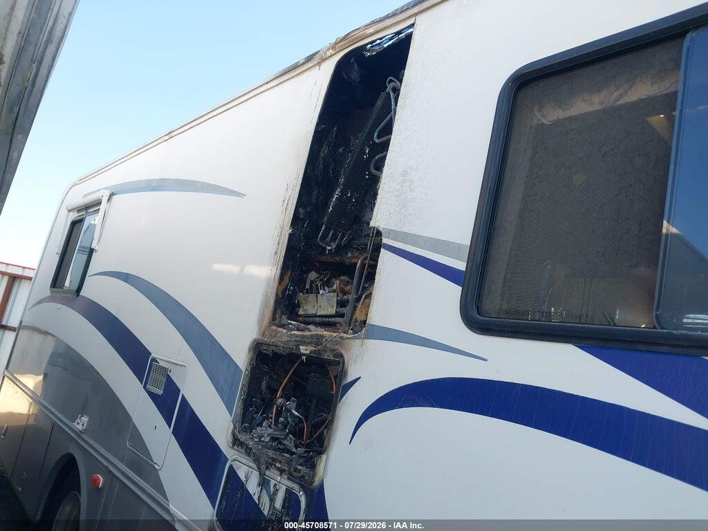 4UZ6XJCA5YCG54694 2000 FREIGHTLINER CHASSIS photo no. 6
