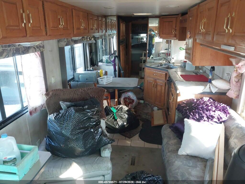 4UZ6XJCA5YCG54694 2000 FREIGHTLINER CHASSIS photo no. 8