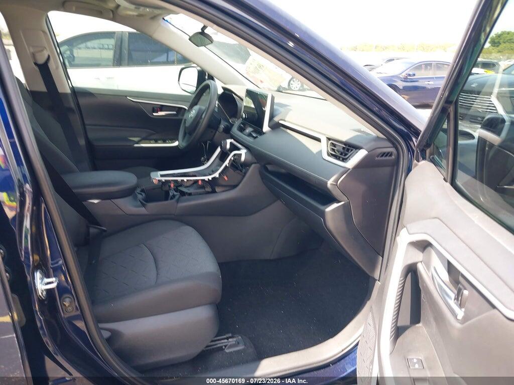 2T3W1RFV8SW437824 2025 TOYOTA RAV4 photo no. 5