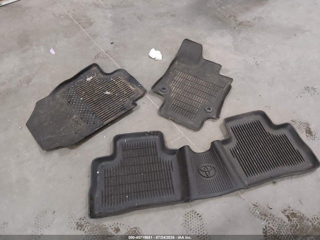 JTMRWRFV7SD318741 2025 TOYOTA RAV4 HYBRID photo no. 12