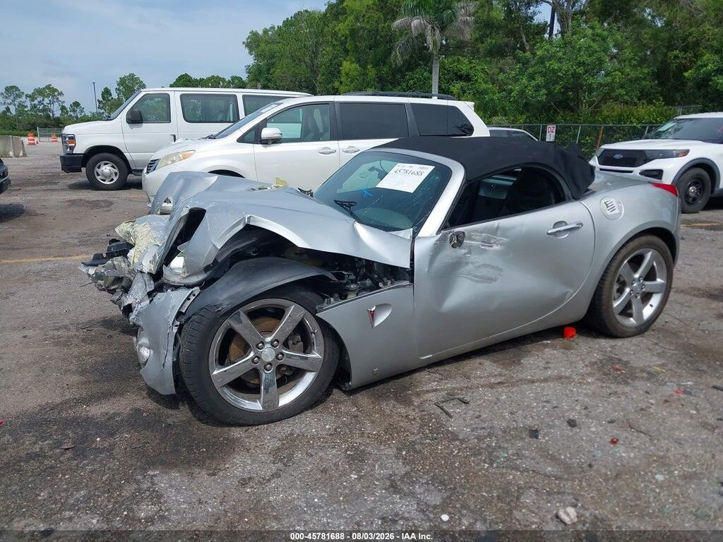 1G2MG35XX7Y128413 2007 PONTIAC SOLSTICE photo no. 2
