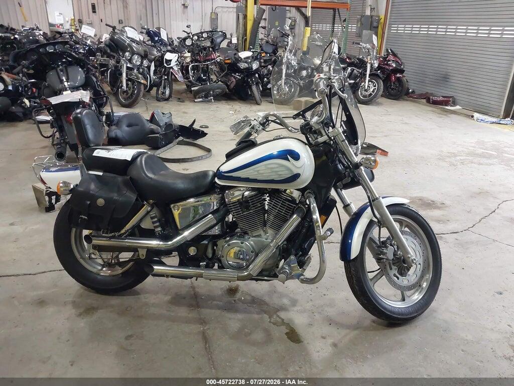 1HFSC1809YA401472 2000 HONDA VT1100 photo no. 12