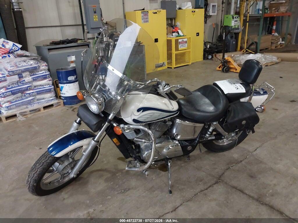 1HFSC1809YA401472 2000 HONDA VT1100 photo no. 2