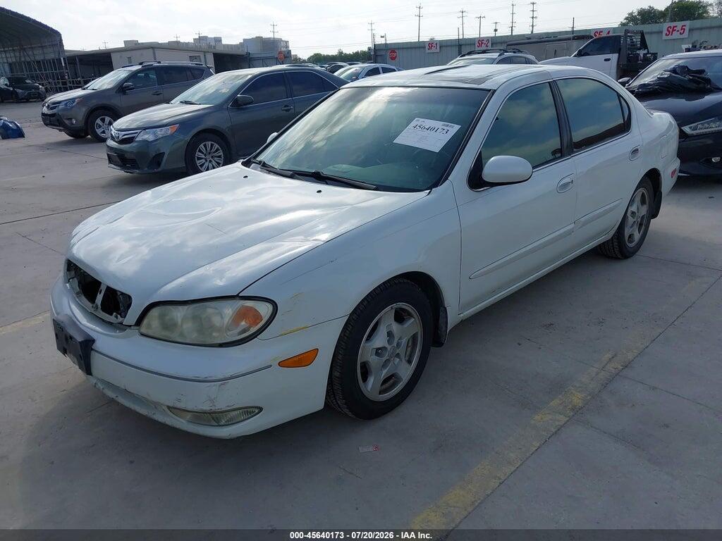 JNKCA31A0YT107867 2000 INFINITI I30 photo no. 2