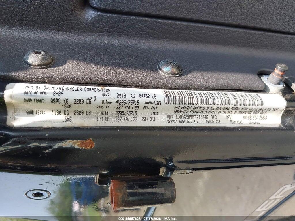 1J4FA29P8YP710246 2000 JEEP WRANGLER photo no. 9