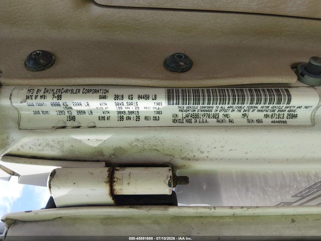 1J4FA59S1YP701023 2000 JEEP WRANGLER photo no. 9