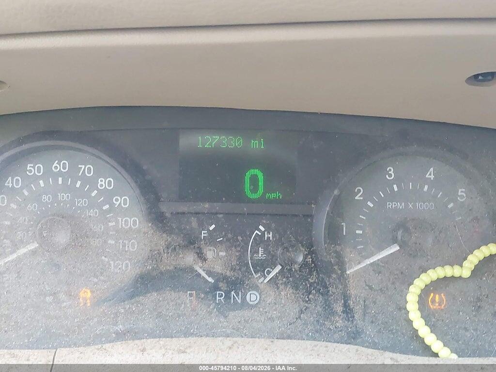 2MEFM75V28X662718 2008 MERCURY GRAND MARQUIS photo no. 7