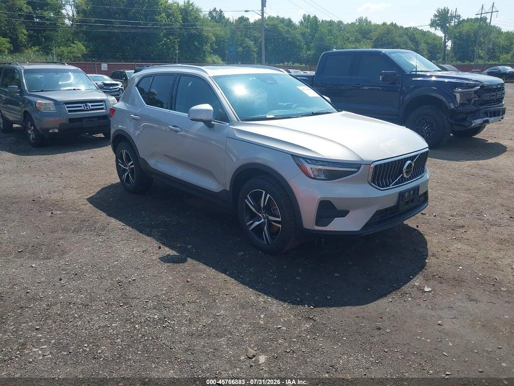 YV4L12UJ6S2477321 2025 VOLVO XC40 photo no. 1