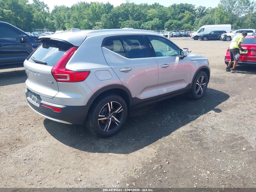 YV4L12UJ6S2477321 2025 VOLVO XC40 photo no. 4