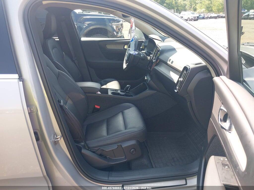 YV4L12UJ6S2477321 2025 VOLVO XC40 photo no. 5