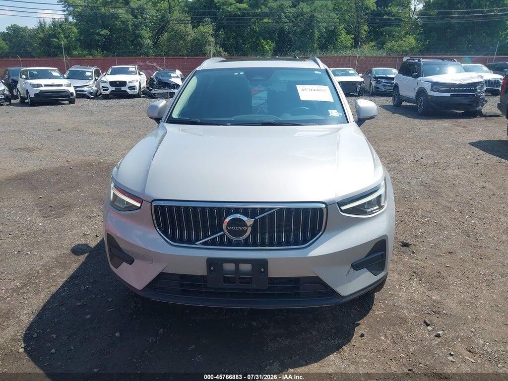 YV4L12UJ6S2477321 2025 VOLVO XC40 photo no. 6