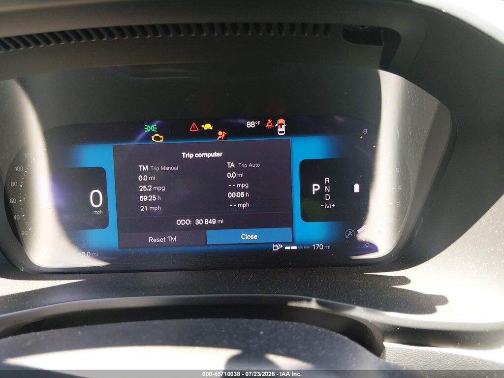 YV4L12UE2S2488612 2025 VOLVO XC40 photo no. 7