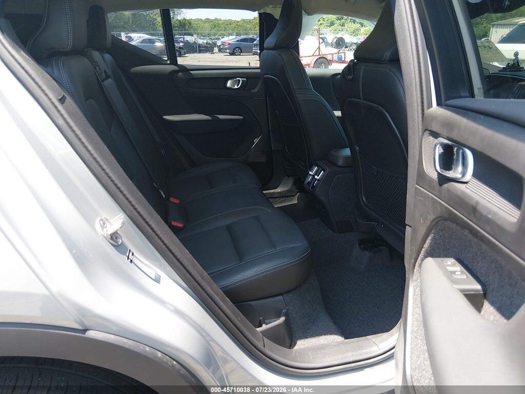 YV4L12UE2S2488612 2025 VOLVO XC40 photo no. 8