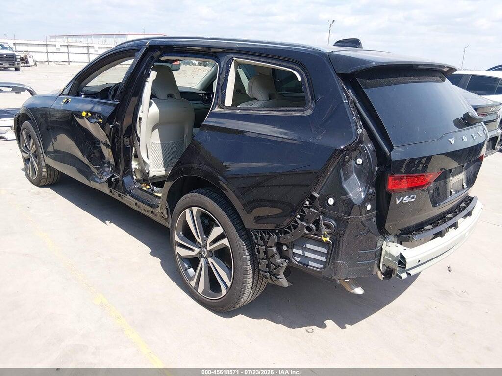 YV4L12WK0S2147065 2025 VOLVO V60 CROSS COUNTRY photo no. 3
