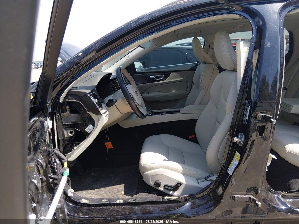 YV4L12WK0S2147065 2025 VOLVO V60 CROSS COUNTRY photo no. 5