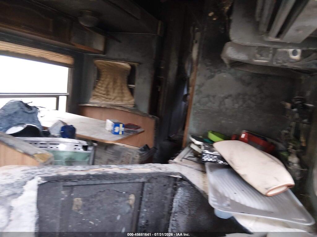 4YDF27623Y8026950 2000 KEYSTONE OTHER photo no. 6
