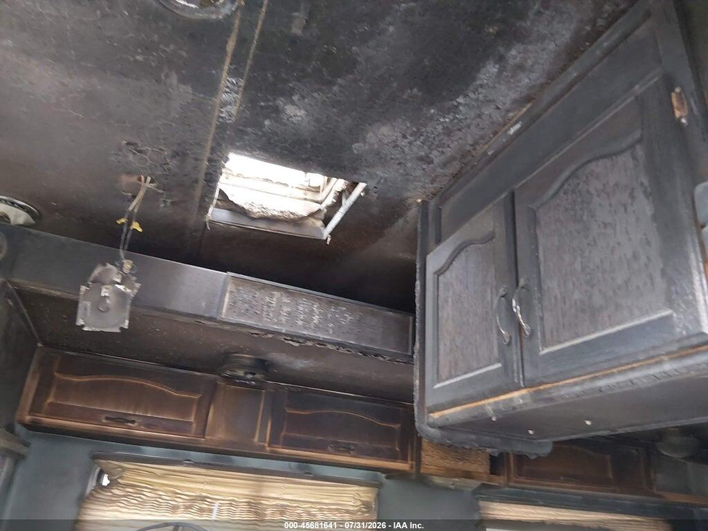 4YDF27623Y8026950 2000 KEYSTONE OTHER photo no. 7