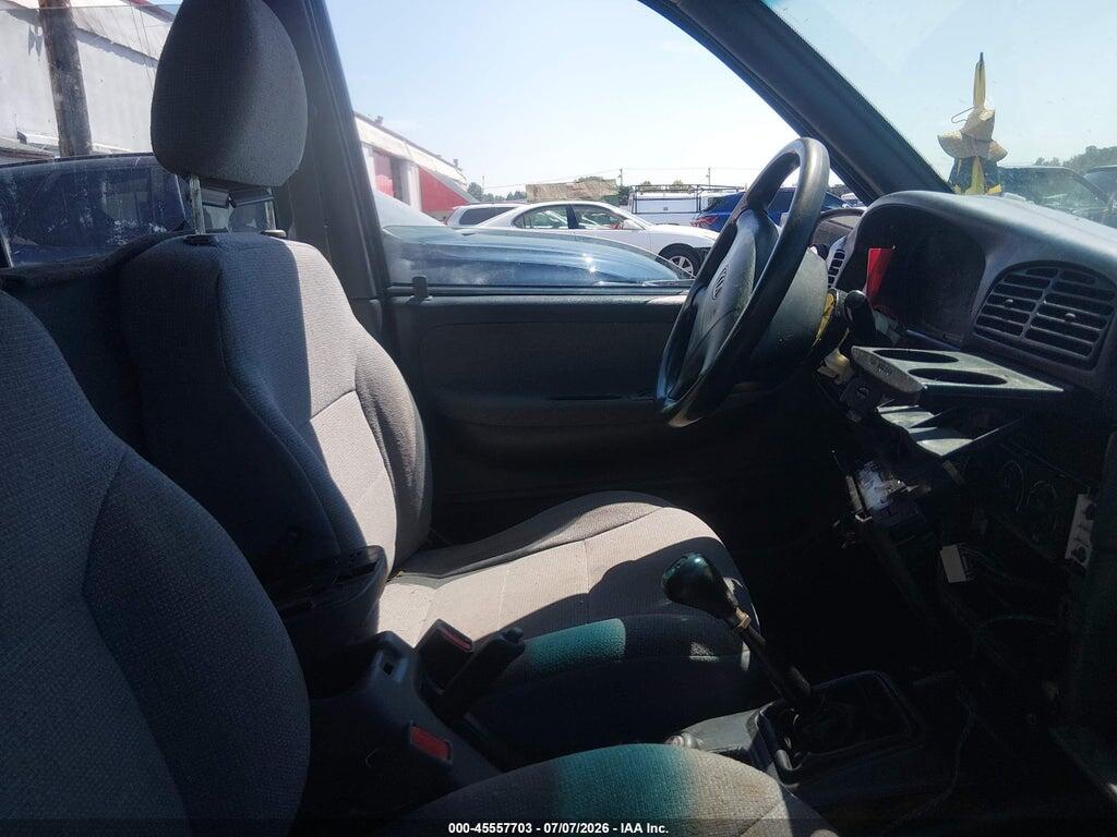 KNDJA7233Y5650036 2000 KIA SPORTAGE photo no. 5