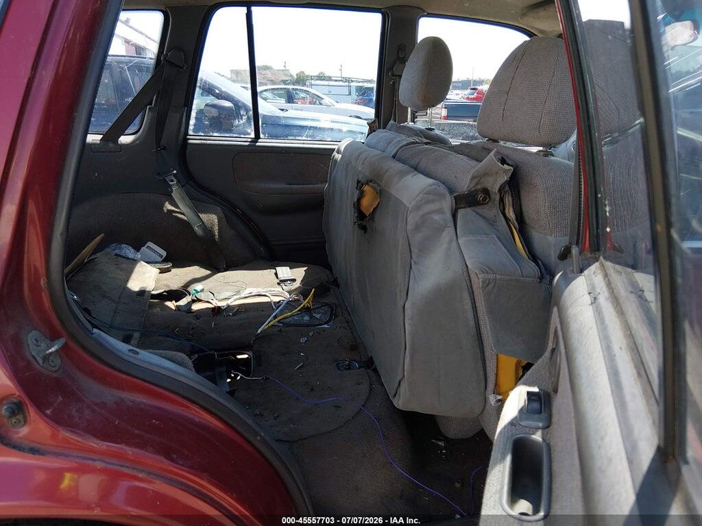 KNDJA7233Y5650036 2000 KIA SPORTAGE photo no. 8