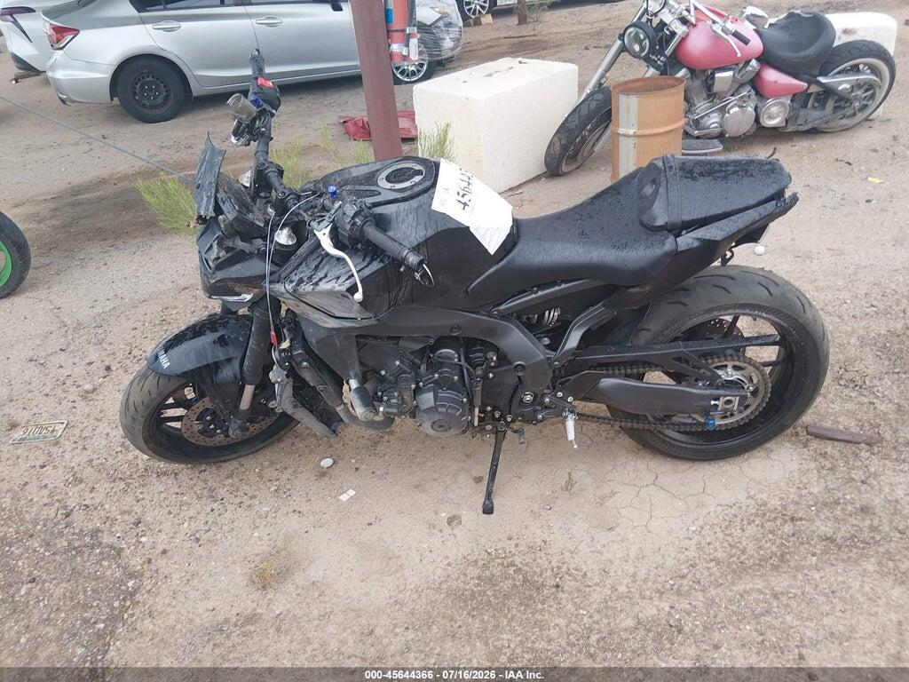 JYARN94E3SA003616 2025 YAMAHA MT09 photo no. 11