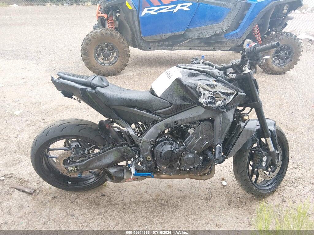 JYARN94E3SA003616 2025 YAMAHA MT09 photo no. 12