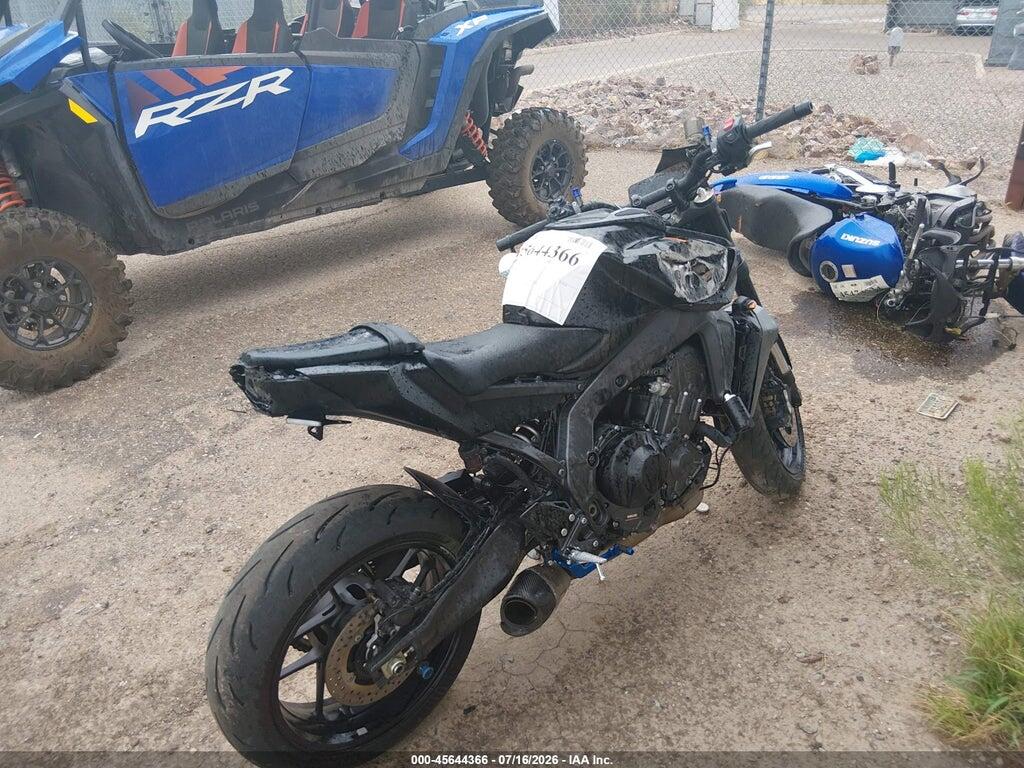JYARN94E3SA003616 2025 YAMAHA MT09 photo no. 3