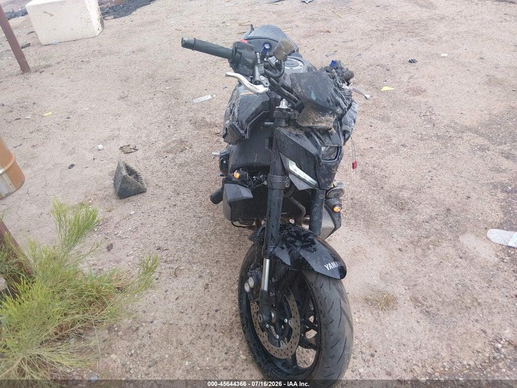 JYARN94E3SA003616 2025 YAMAHA MT09 photo no. 5