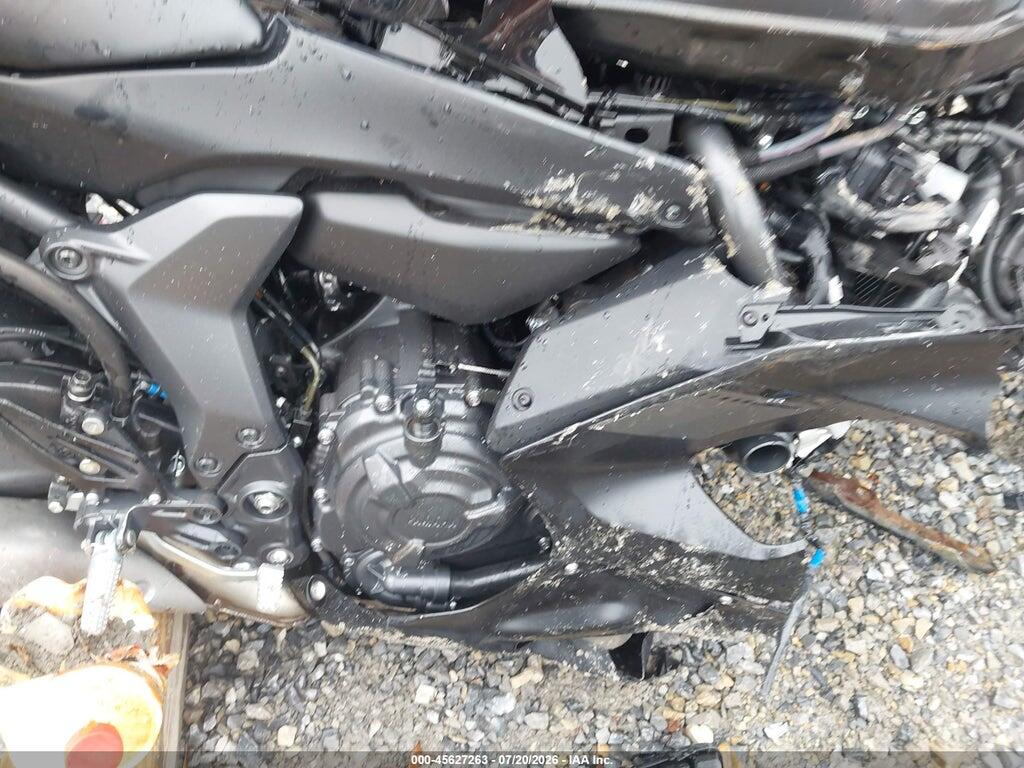 JYARM38E0SA017080 2025 YAMAHA YZFR7 photo no. 8