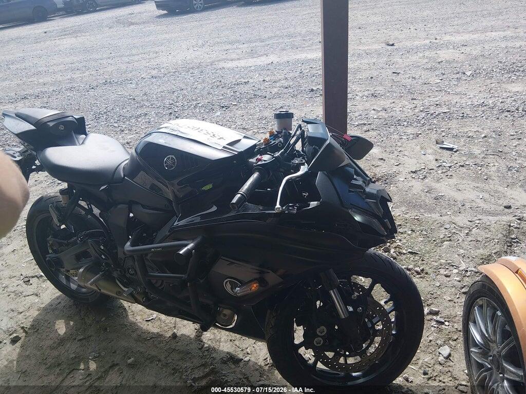 JYARM38E3SA018174 2025 YAMAHA YZFR7 photo no. 1