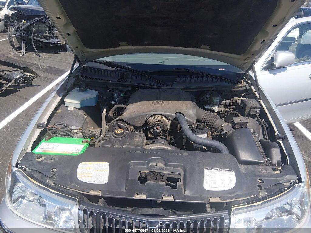 1LNHM82W2YY790983 2000 LINCOLN TOWN CAR photo no. 10