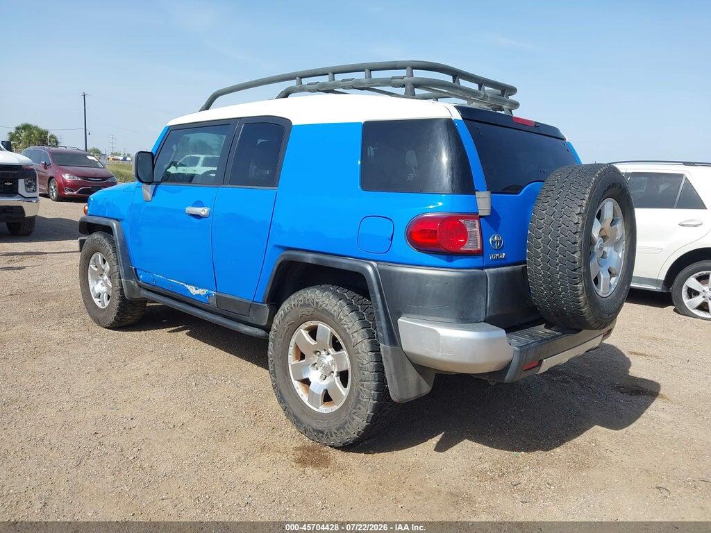 JTEZU11F570018178 2007 TOYOTA FJ CRUISER photo no. 3