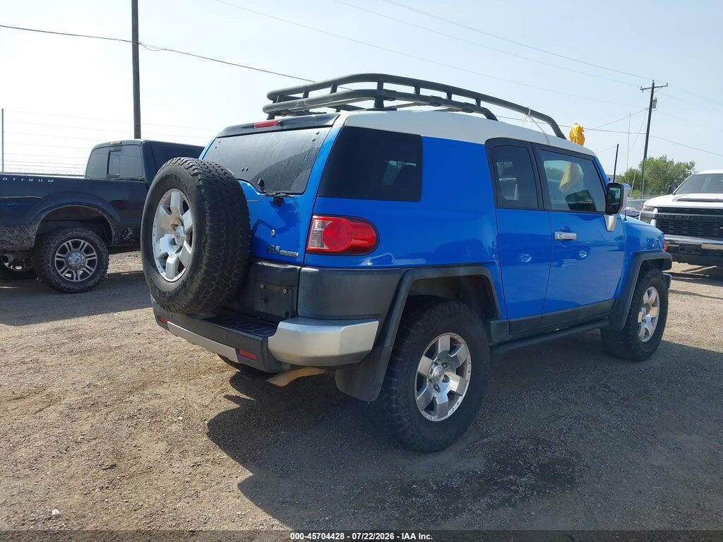 JTEZU11F570018178 2007 TOYOTA FJ CRUISER photo no. 4