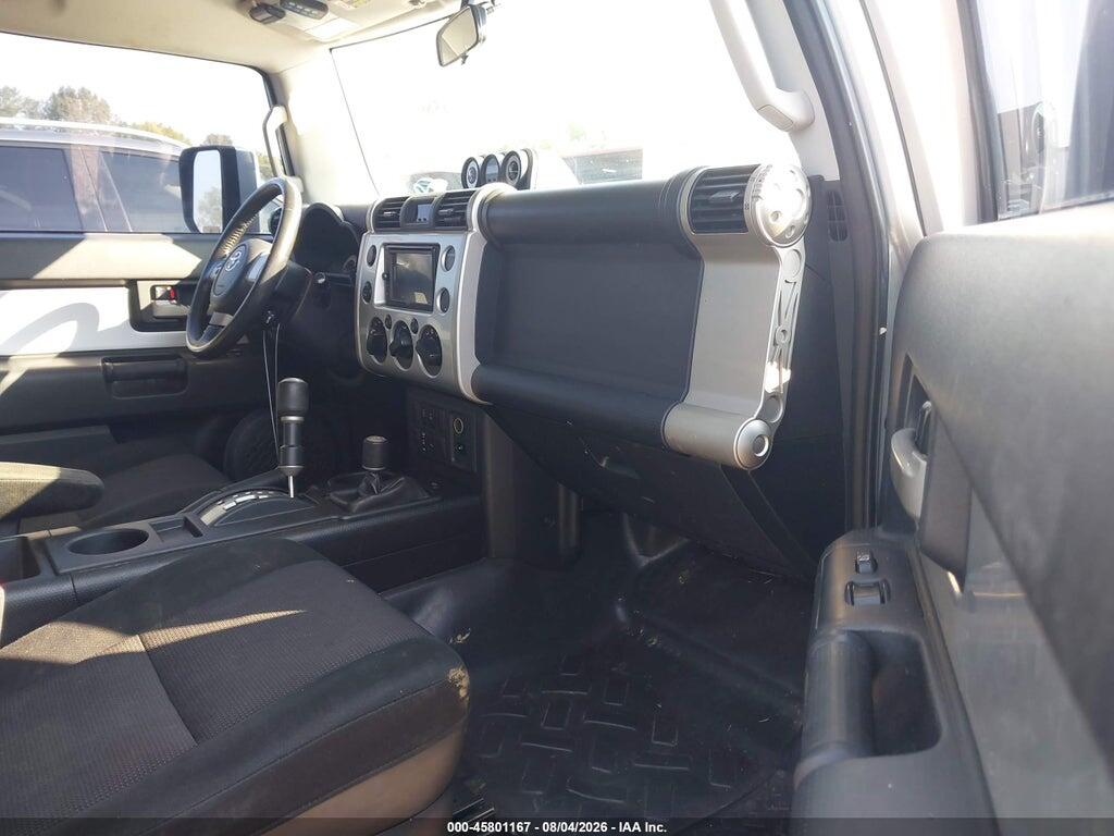 JTEBU11F770045285 2007 TOYOTA FJ CRUISER photo no. 5