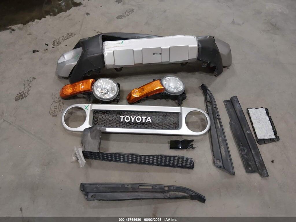 JTEBU11F170096474 2007 TOYOTA FJ CRUISER photo no. 12