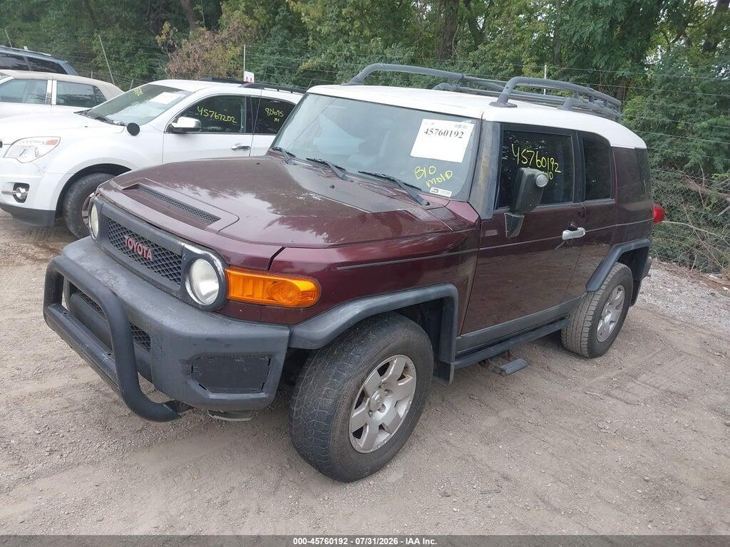JTEBU11F670019275 2007 TOYOTA FJ CRUISER photo no. 2