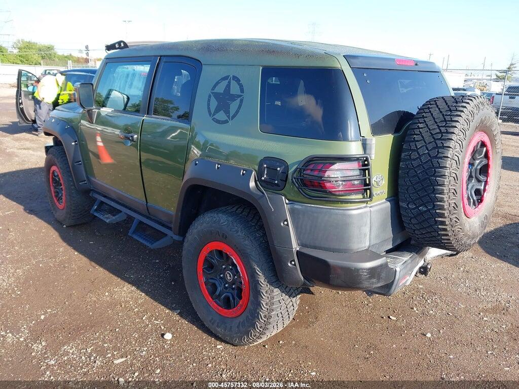 JTEBU11F270070319 2007 TOYOTA FJ CRUISER photo no. 3